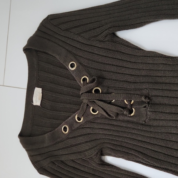 Ultra Flirt - Knit Long-Sleeve Tops w/ Criss Cross Straps, Set of 2, Size XS - Picture 4 of 7